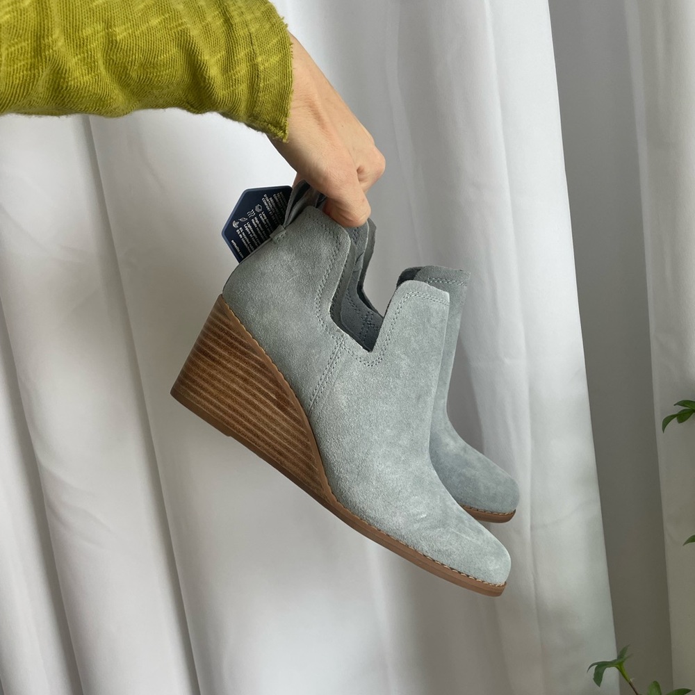 Toms Gray Suede Wedges